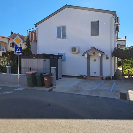 Jacqueline * Ζαντάρ