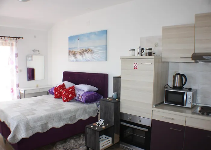 Jacqueline Apartament